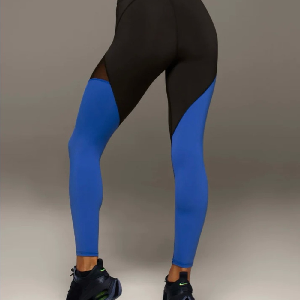 MICHI Dynamic Black and Blue Leggings
